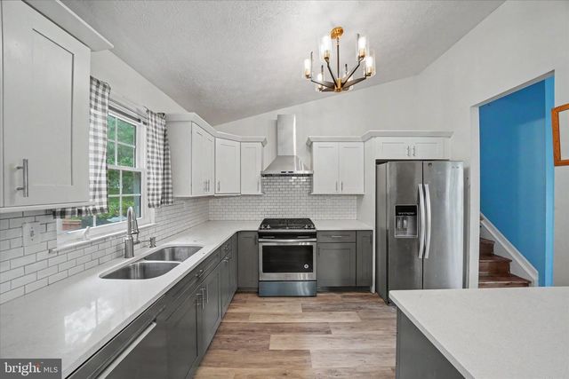 206 MACDUFF RD, Newark, DE 19711