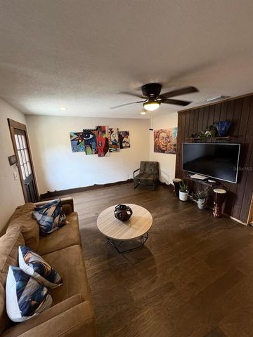 10004 MEMORIAL HIGHWAY, Tampa, FL 33615