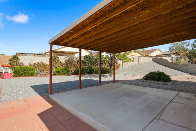 10405 Sky Trail Court NW, Albuquerque, NM 87114