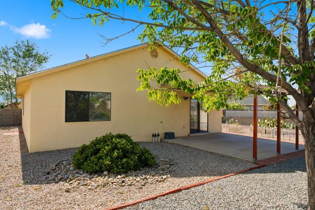 10405 Sky Trail Court NW, Albuquerque, NM 87114
