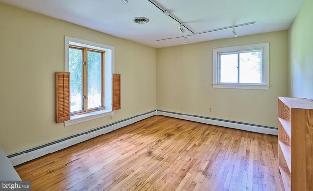 333 SPRING HOUSE RD, Newtown, PA 18940