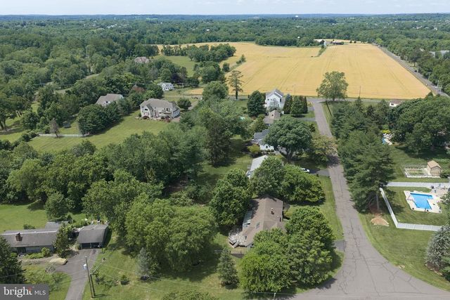 333 SPRING HOUSE RD, Newtown, PA 18940