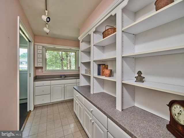 333 SPRING HOUSE RD, Newtown, PA 18940