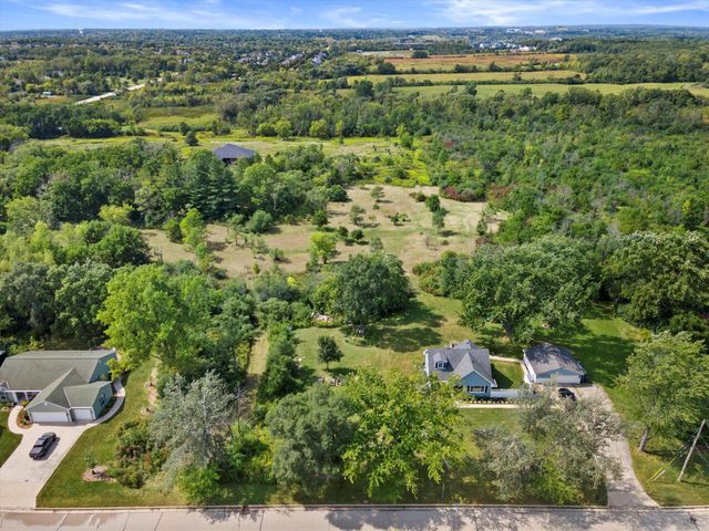 7775 S 31ST STREET, Franklin, WI 53132