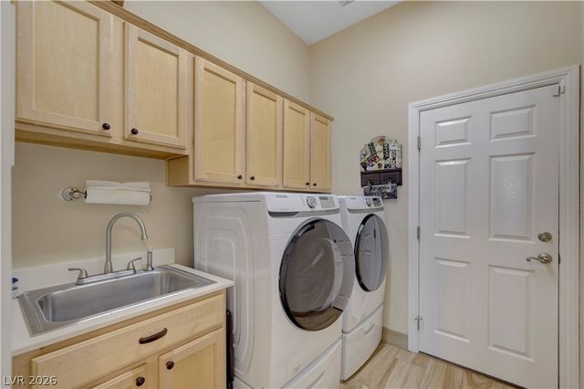 2399 Winter Cliffs Street, Henderson, NV 89052