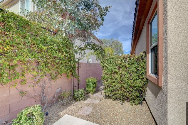 2399 Winter Cliffs Street, Henderson, NV 89052