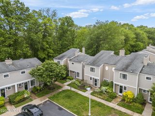 8 Fern Court, Tinton Falls, NJ 07724