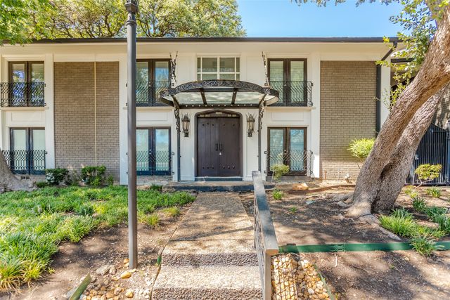 10203 Regal Oaks Drive 101, Dallas, TX 75230