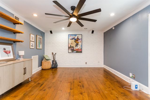 10203 Regal Oaks Drive 101, Dallas, TX 75230