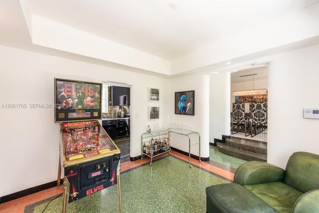 841 19th St, Miami Beach, FL 33139