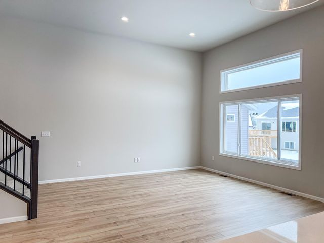 6722 Meadow View Drive S, Fargo, ND 58104