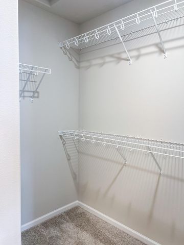 6722 Meadow View Drive S, Fargo, ND 58104