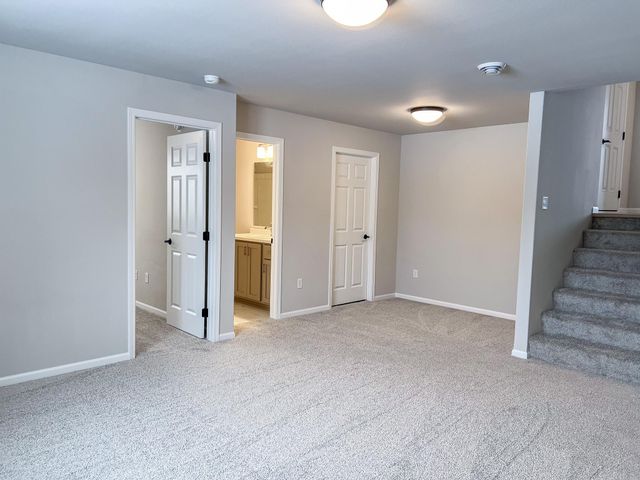 6722 Meadow View Drive S, Fargo, ND 58104