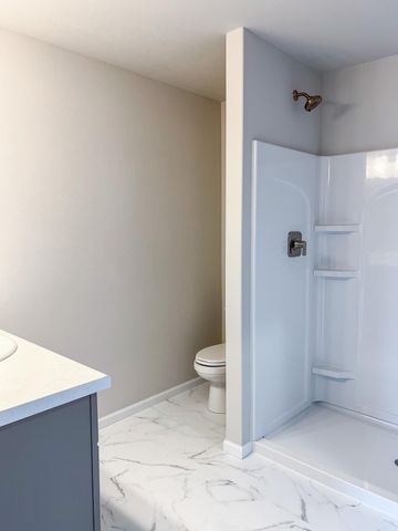 6722 Meadow View Drive S, Fargo, ND 58104