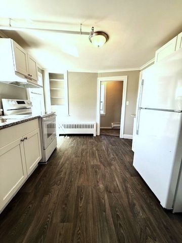 324 Cabot 2R, Beverly, MA 01915