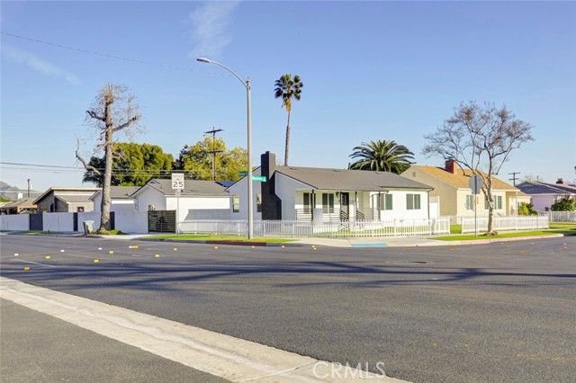 2240 N Keystone, Burbank, CA 91504