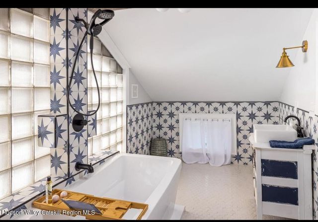 41 N Franklin Street, Athens, NY 12015