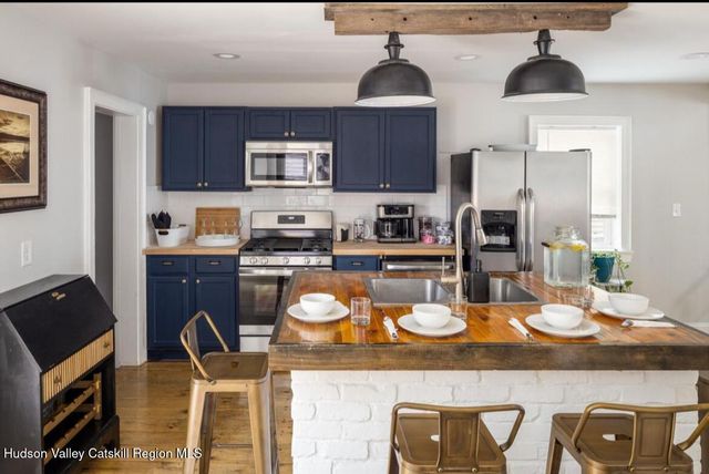 41 N Franklin Street, Athens, NY 12015