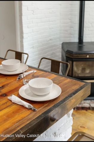 41 N Franklin Street, Athens, NY 12015