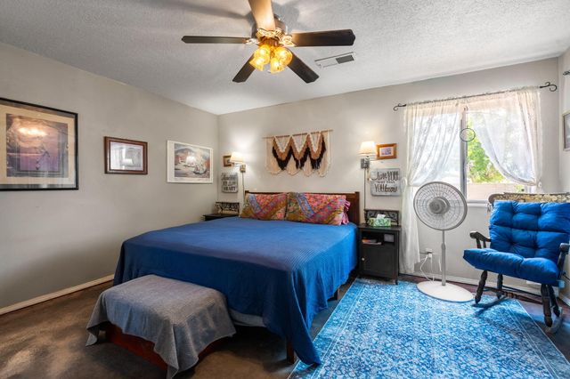 7541 Mackenzie Drive NE, Rio Rancho, NM 87144
