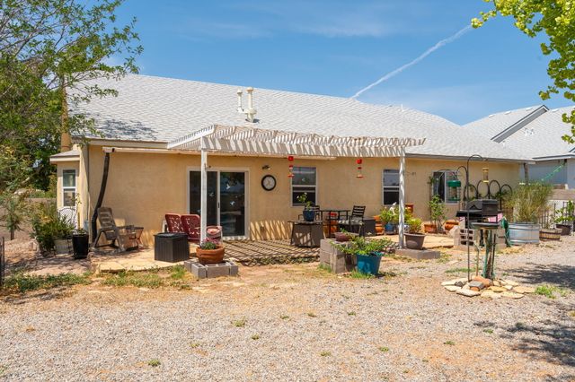 7541 Mackenzie Drive NE, Rio Rancho, NM 87144