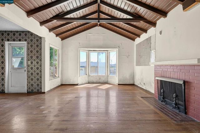 5526 Carl Ave, Richmond, CA 94804
