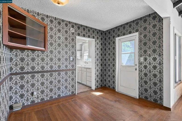 5526 Carl Ave, Richmond, CA 94804