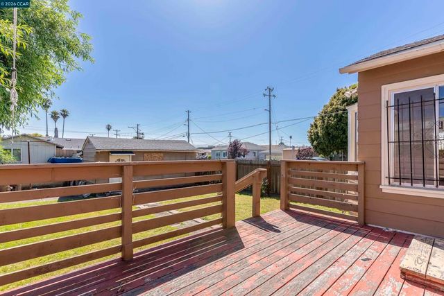 5526 Carl Ave, Richmond, CA 94804