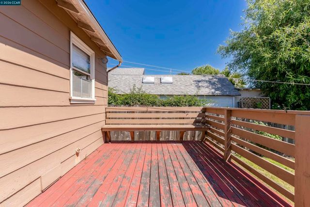 5526 Carl Ave, Richmond, CA 94804