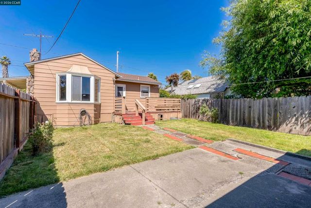 5526 Carl Ave, Richmond, CA 94804