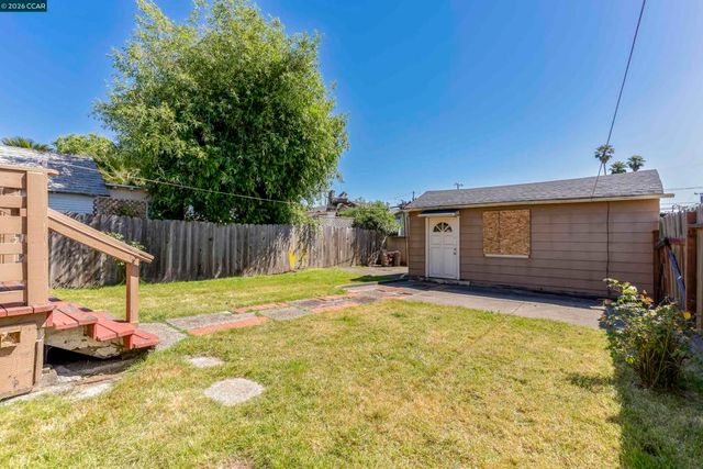 5526 Carl Ave, Richmond, CA 94804