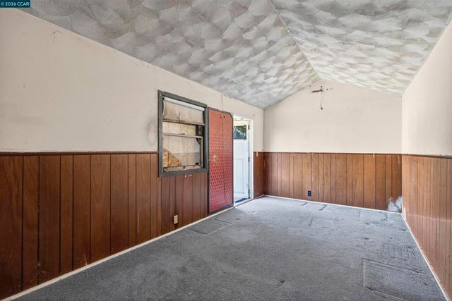 5526 Carl Ave, Richmond, CA 94804