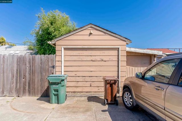 5526 Carl Ave, Richmond, CA 94804
