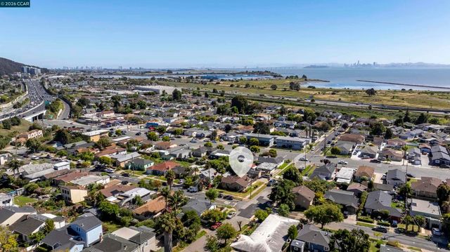 5526 Carl Ave, Richmond, CA 94804