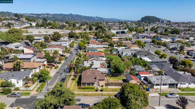5526 Carl Ave, Richmond, CA 94804