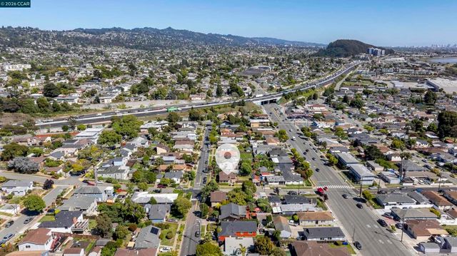 5526 Carl Ave, Richmond, CA 94804