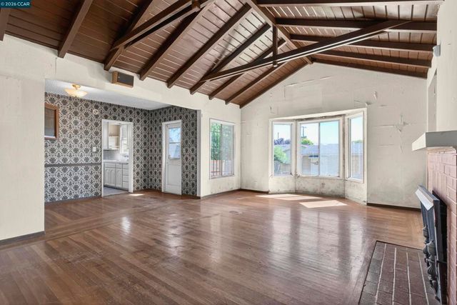 5526 Carl Ave, Richmond, CA 94804