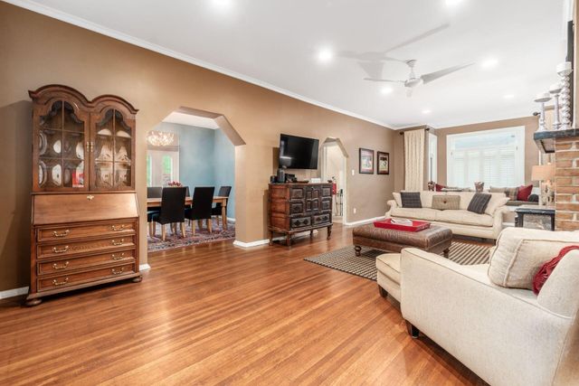 105 N Roosevelt Avenue, Bexley, OH 43209