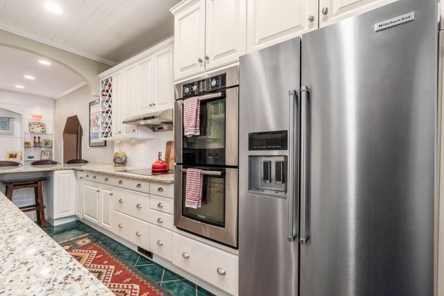 105 N Roosevelt Avenue, Bexley, OH 43209