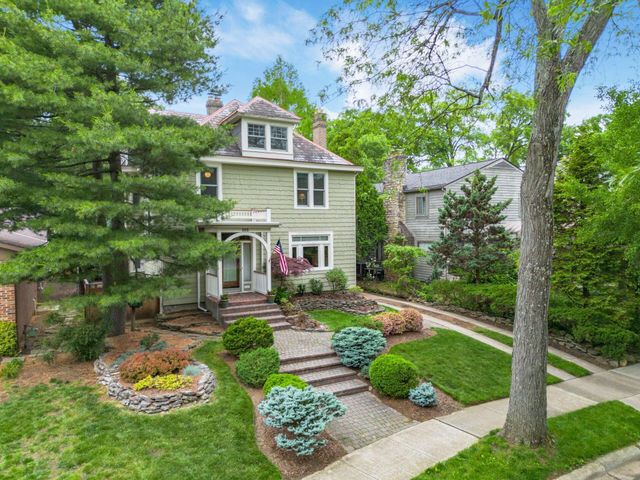 105 N Roosevelt Avenue, Bexley, OH 43209