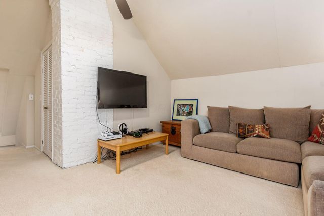 105 N Roosevelt Avenue, Bexley, OH 43209