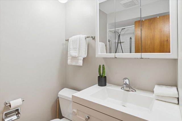 25W125 Lacey Avenue, Naperville, IL 60563