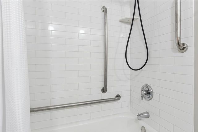 25W125 Lacey Avenue, Naperville, IL 60563