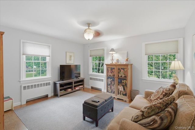 8 Prospect Avenue, Garden City, NY 11530