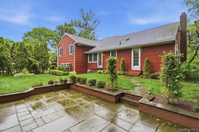 8 Prospect Avenue, Garden City, NY 11530