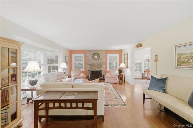 8 Prospect Avenue, Garden City, NY 11530