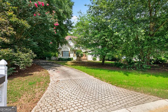 15 French Village Boulevard, Sharpsburg, GA 30277