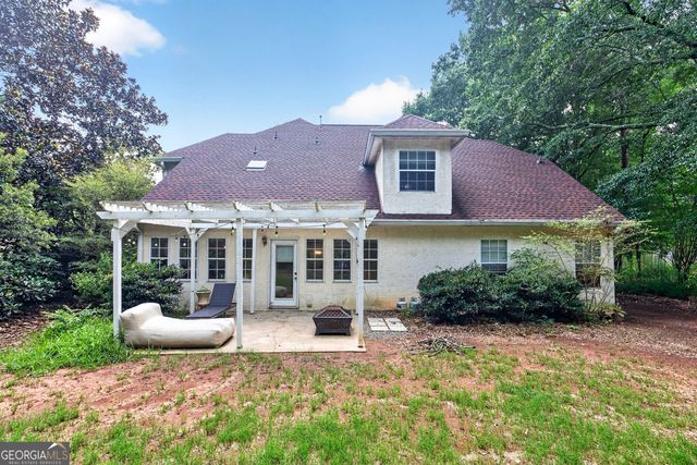 15 French Village Boulevard, Sharpsburg, GA 30277