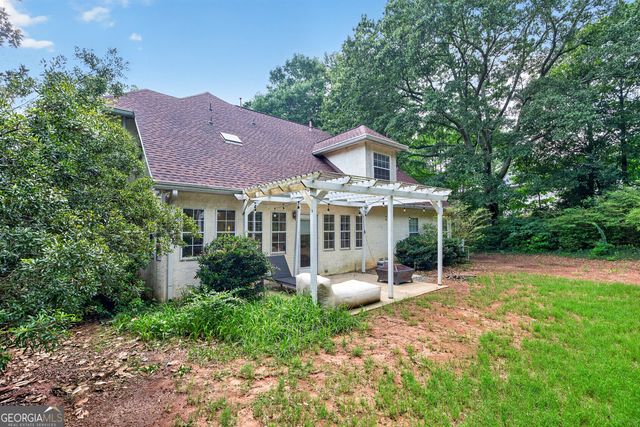 15 French Village Boulevard, Sharpsburg, GA 30277