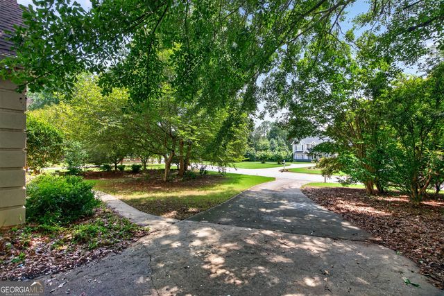 15 French Village Boulevard, Sharpsburg, GA 30277